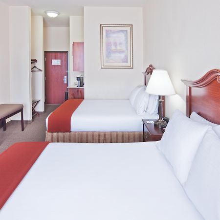 Holiday Inn Express Hotel & Suites Woodward Hwy 270 By Ihg Esterno foto