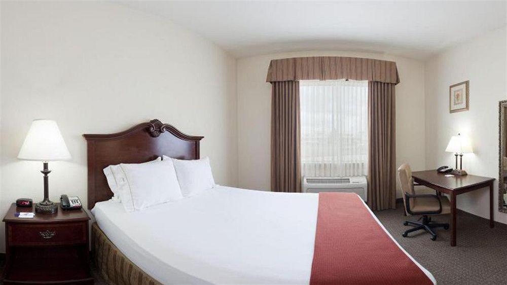 Holiday Inn Express Hotel & Suites Woodward Hwy 270 By Ihg Esterno foto