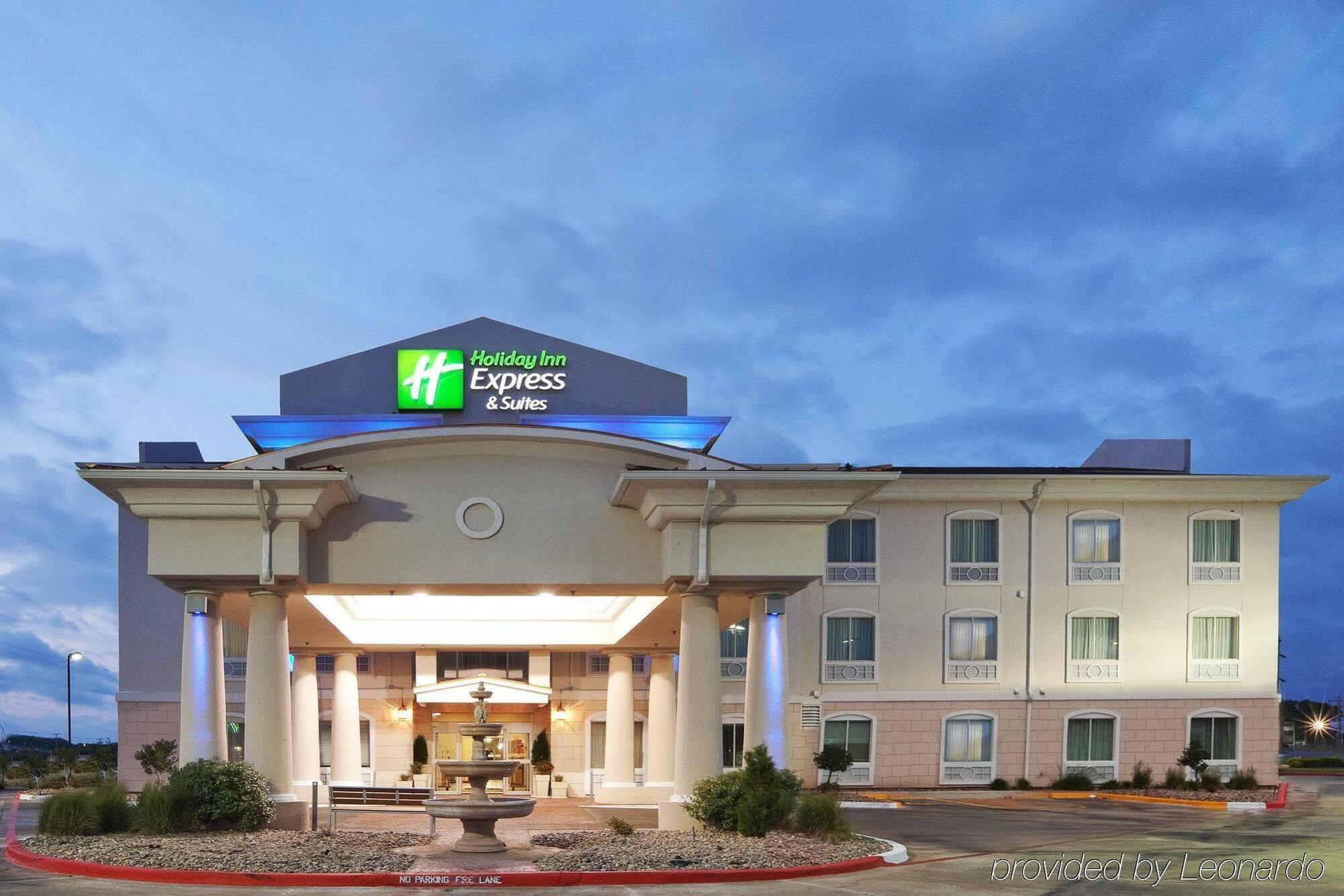 Holiday Inn Express Hotel & Suites Woodward Hwy 270 By Ihg Esterno foto